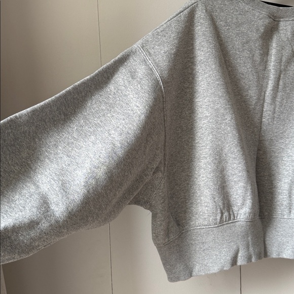 Nike Heather Gray cropped Crewneck Sweatshirt - Picture 9 of 9
